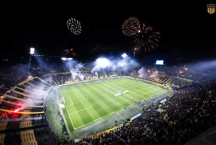 Vista aérea do estádio do Peñarol, que recebe o Flamengo pela Copa Libertadores