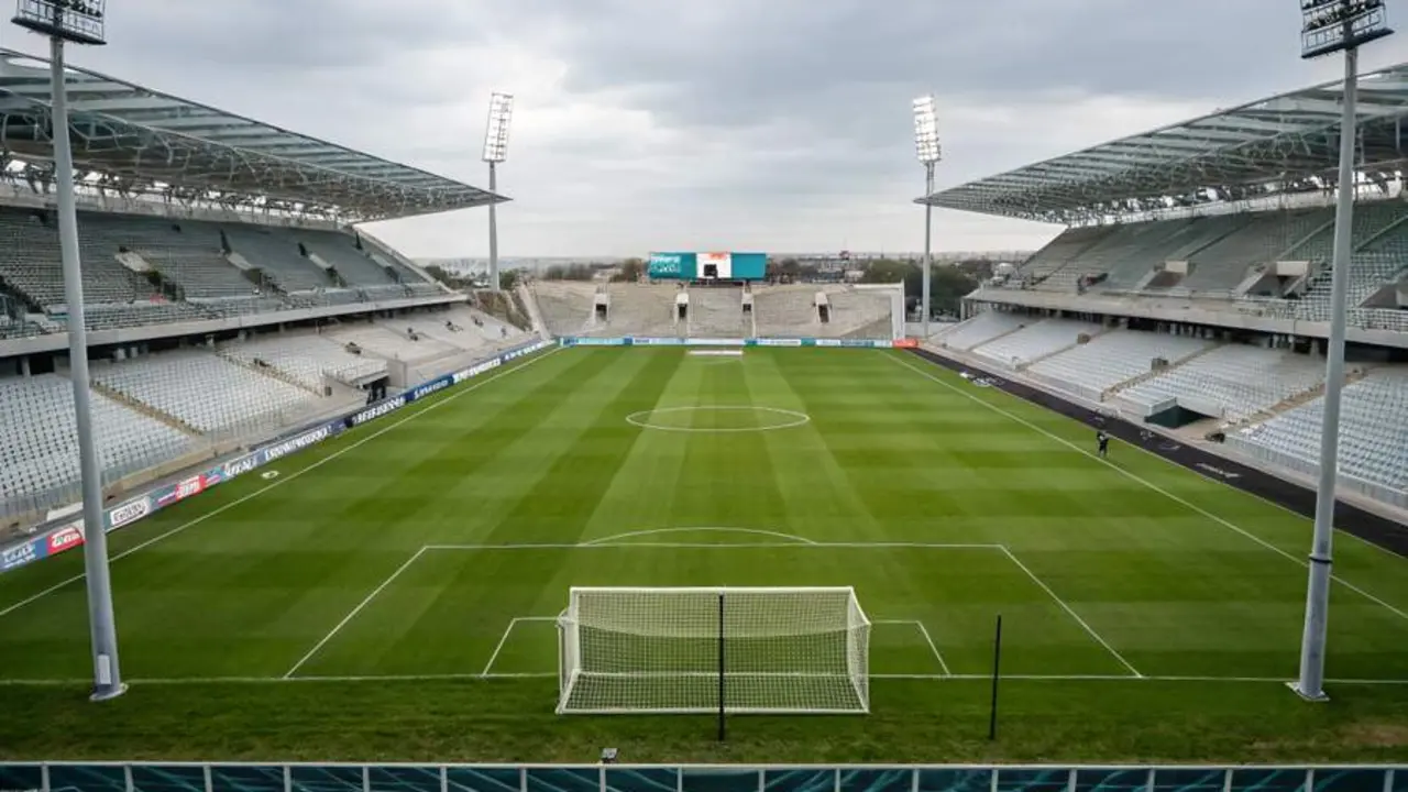 Este artículo ofrece un análisis detallado de las estrategias y oportunidades de apuesta para el enfrentamiento entre Valencia y Atlético de Madrid, explorando salarios, bases de rendimiento, y previas de alineaciones en la jornada 20 de LaLiga 2025.