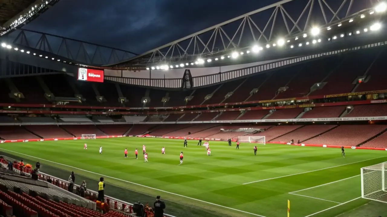 Sumérgete en la previa del icónico enfrentamiento entre Manchester United y Liverpool en Old Trafford. Analizamos tácticas, alineaciones y apuestas para ofrecerte una guía completa para vivir el clásico al máximo.