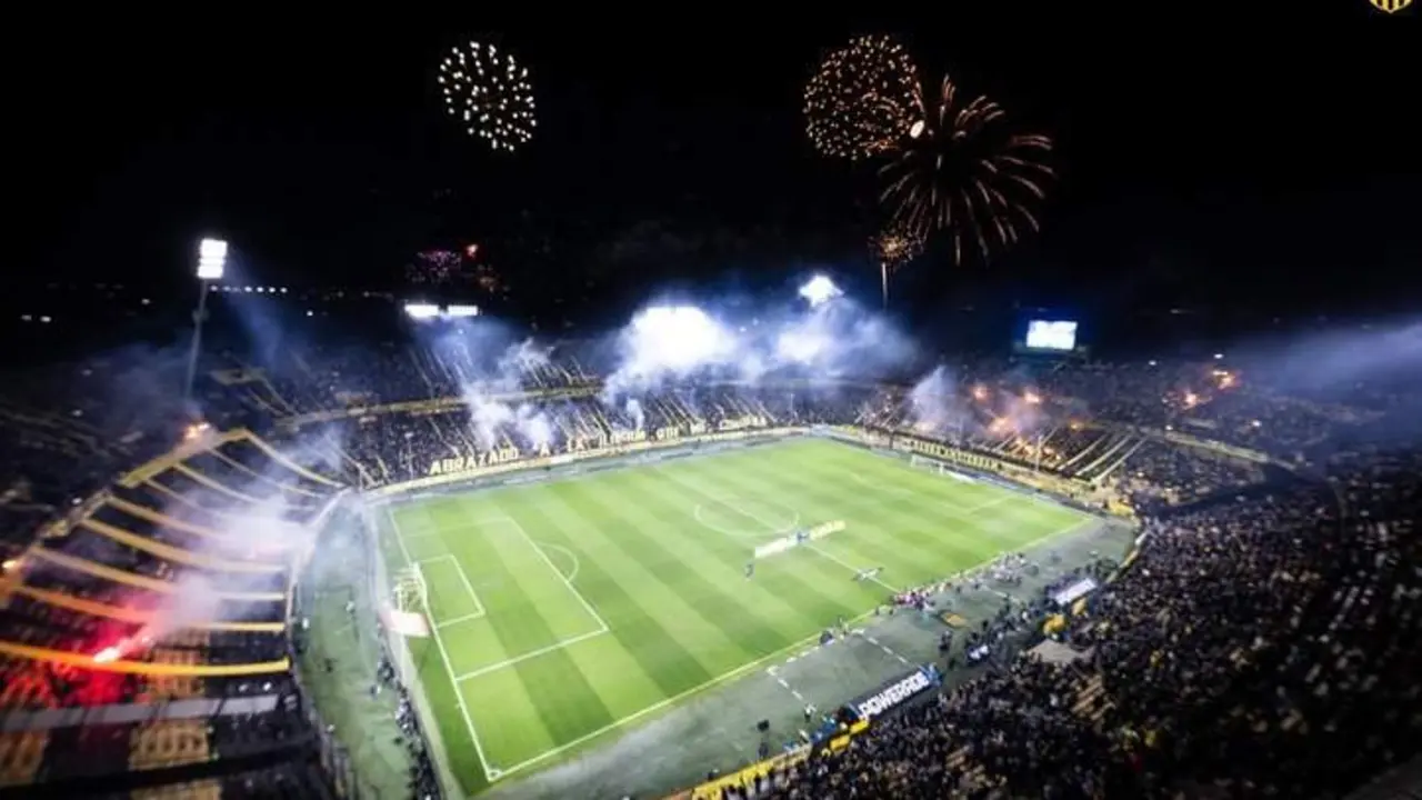 Vista aérea do estádio do Peñarol, que recebe o Flamengo pela Copa Libertadores